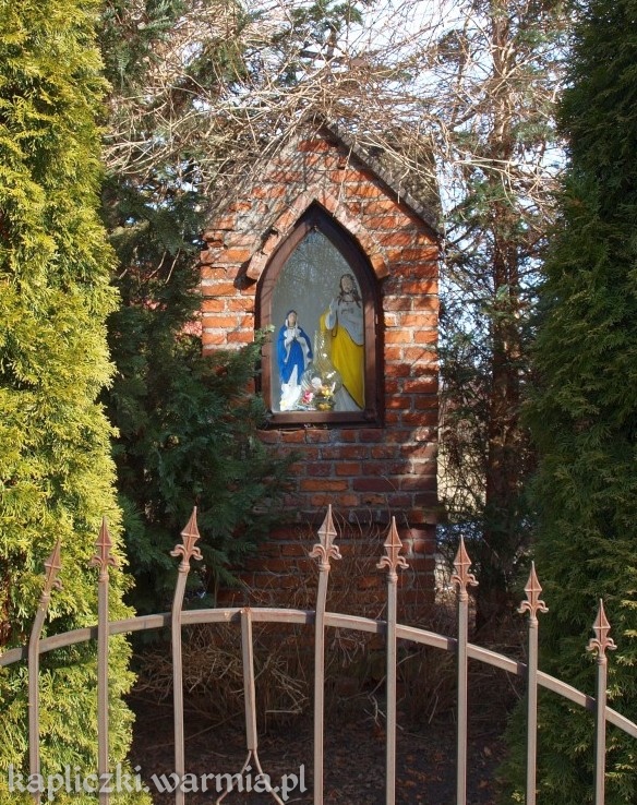 Tomaryny - kapliczka za granicami Warmii (za rzeką Pasłęką).